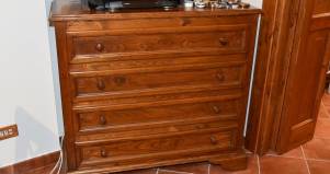 Como cassettone artigianale in legno 